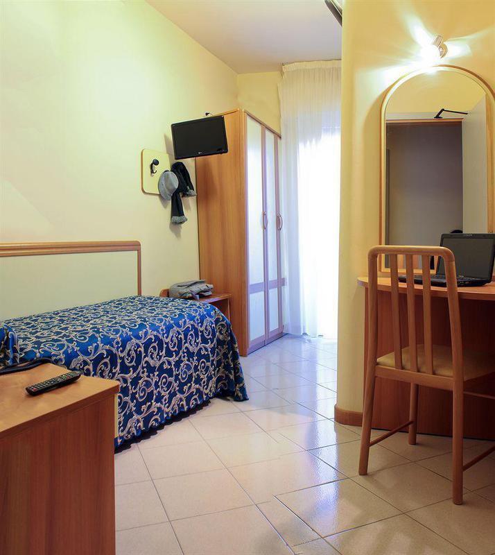 Hotel Aldebaran Rimini Extérieur photo