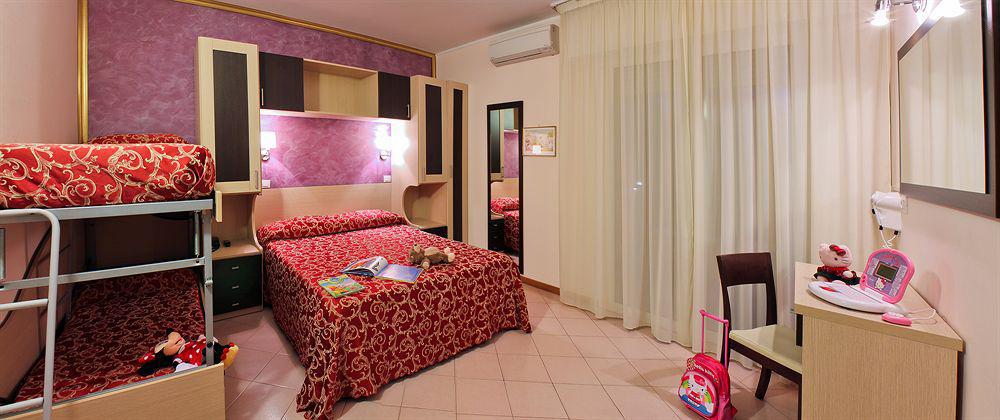 Hotel Aldebaran Rimini Extérieur photo