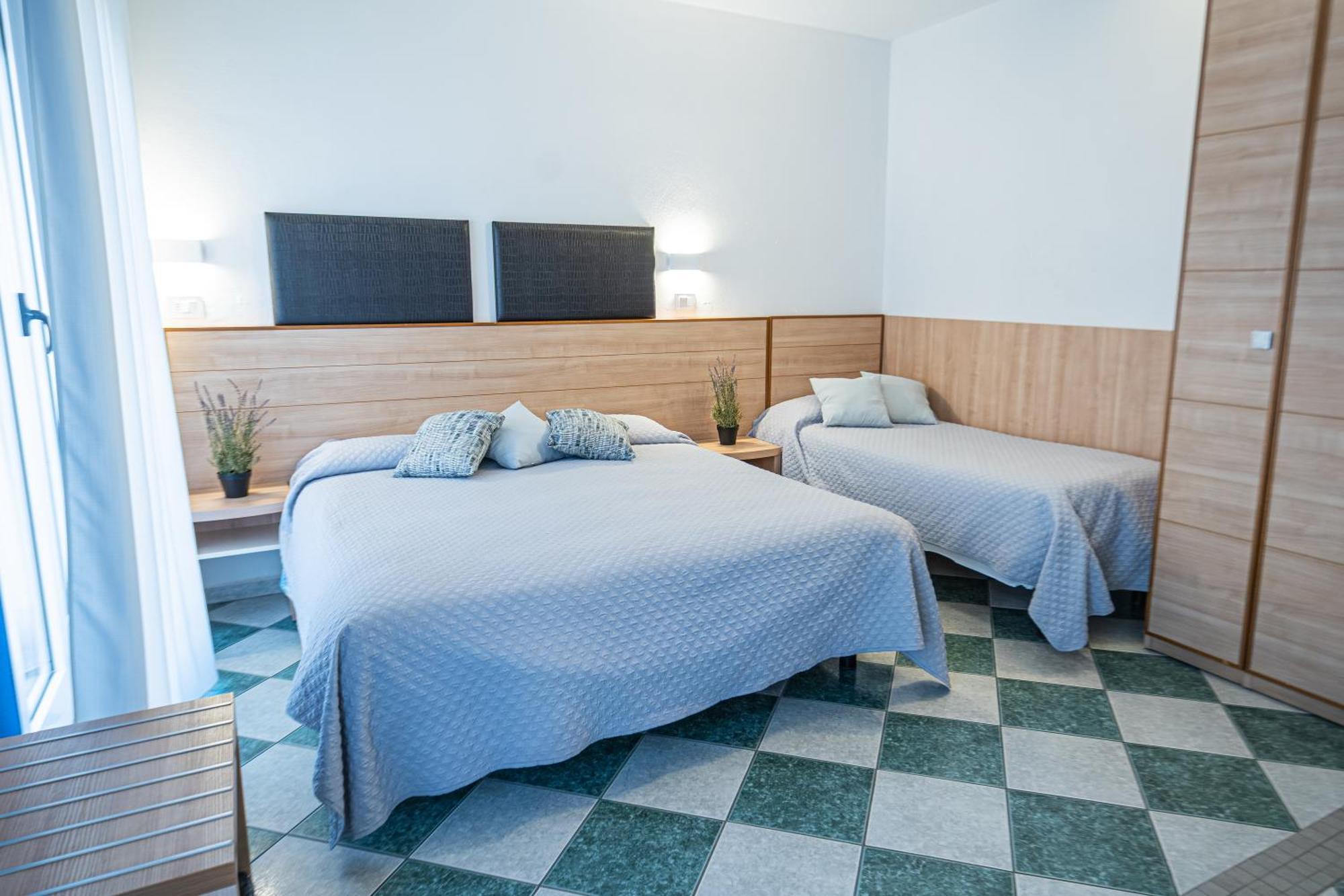 Hotel Aldebaran Rimini Extérieur photo
